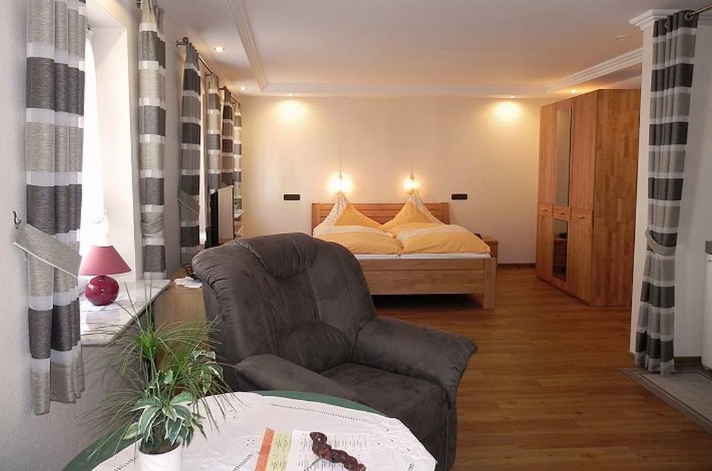 Gaestehaus Freimuth Mesenich Zewnętrze zdjęcie
